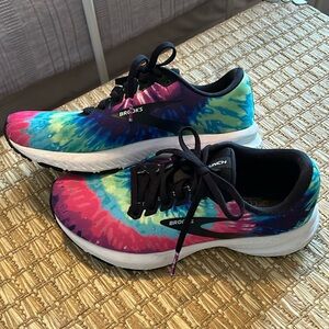 Brooks Launch 7, Women's size 8, Tie-Dye